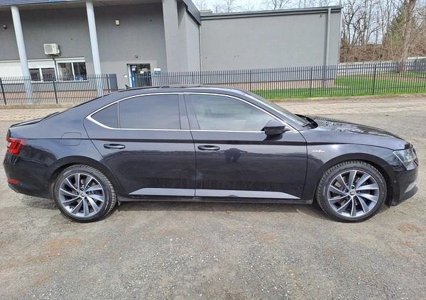 Skoda Superb cena 93700 przebieg: 163000, rok produkcji 2018 z Legnica małe 29